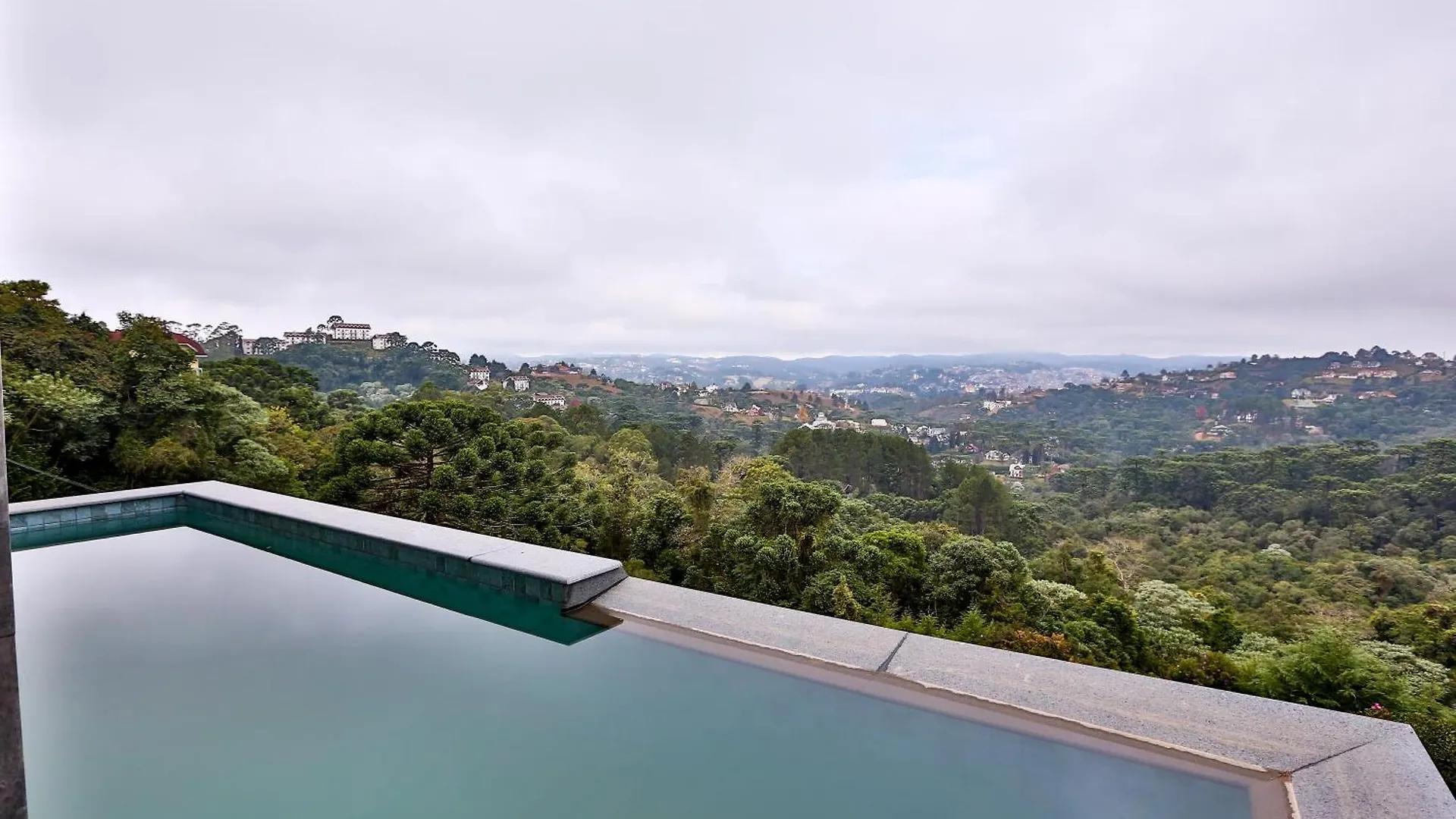 Hotel Boutique Carpe Diem 1Q-1B Campos Do Jordao 0*,  Brazil
